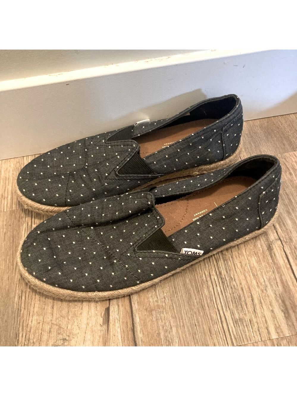 Toms Classic Denim Blue w White Polka Dots  Espridrille Womens Slip On Sz 8.5